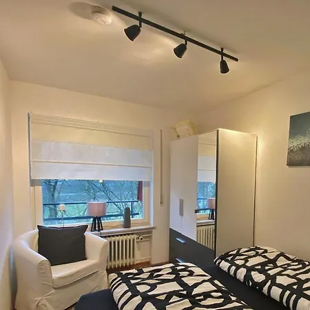 Aussen Pfui - Innen Hui דירה