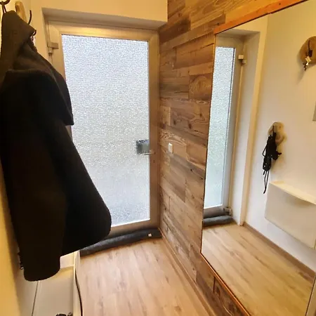 Apartment Aussen Pfui - Innen Hui *